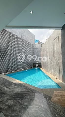Rumah Mewah Dijual LT 318m2 di Menteng, Jakarta Pusat Rumah Mewah Dijual LT 318m2 di Menteng, Jakarta Pusat