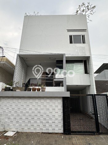 Rumah Luas Asri 3 KT Siap Pakai di Taman Kencana Jakarta Barat Rumah Luas Asri 3 KT Siap Pakai di Taman Kencana Jakarta Barat