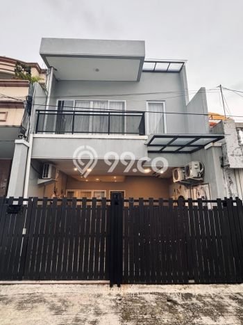 Dijual Rumah Luas Elegan Dengan View Eksklusif di Sunter, Jakarta Utara Dijual Rumah Luas Elegan Dengan View Eksklusif di Sunter, Jakarta Utara