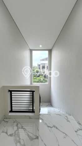 For Sale! Premium House LT 202m2 Desain Elegan di BSD For Sale! Premium House LT 202m2 Desain Elegan di BSD