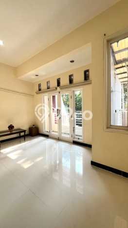 For Sale Hunian Rumah Terawat 4 Kamar di BSD City, Tangerang For Sale Hunian Rumah Terawat 4 Kamar di BSD City, Tangerang