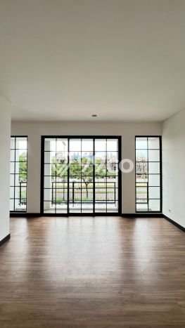 Sewa Rumah Murah di BSD City Tangerang dengan 4 Kamar Tidur Sewa Rumah Murah di BSD City Tangerang dengan 4 Kamar Tidur