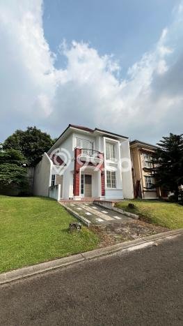 Rumah Elit Modern Siap Huni di BSD City Tangerang Rumah Elit Modern Siap Huni di BSD City Tangerang