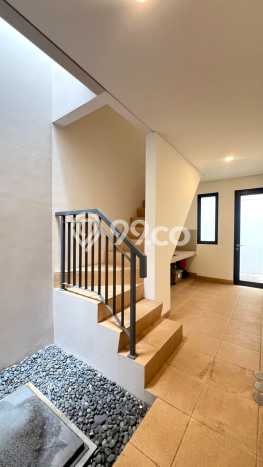Dijual Rumah Mewah Elegan Dengan View Cantik di BSD City, Tangerang Dijual Rumah Mewah Elegan Dengan View Cantik di BSD City, Tangerang