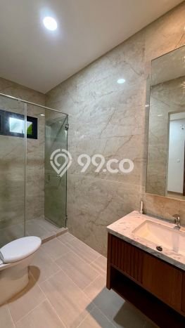 Dijual Rumah Premium dengan Fasilitas Sekitar Lengkap di BSD, Tangerang Selatan Dijual Rumah Premium dengan Fasilitas Sekitar Lengkap di BSD, Tangerang Selatan