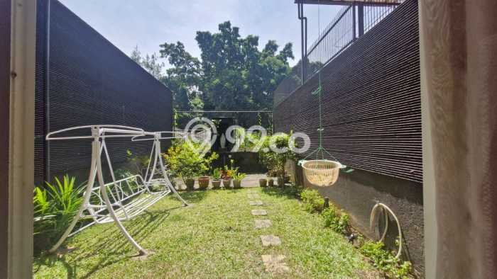 Dijual Hunian Rumah Terawat 5 KT di Dago Pakar, Bandung Dijual Hunian Rumah Terawat 5 KT di Dago Pakar, Bandung
