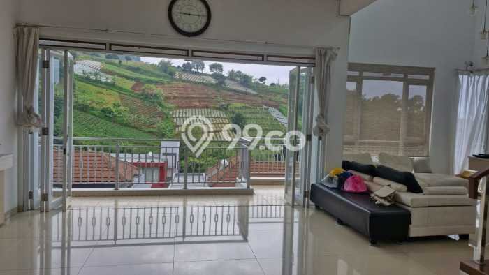 For Sale! Luxury House LT 635m2 Desain Modern di Resor Dago Pakar For Sale! Luxury House LT 635m2 Desain Modern di Resor Dago Pakar