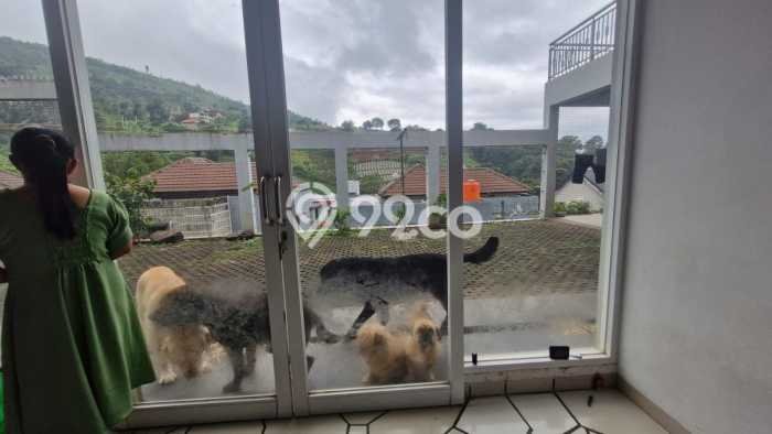 For Sale! Luxury House LT 635m2 Desain Modern di Resor Dago Pakar For Sale! Luxury House LT 635m2 Desain Modern di Resor Dago Pakar