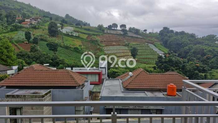 For Sale! Luxury House LT 635m2 Desain Modern di Resor Dago Pakar For Sale! Luxury House LT 635m2 Desain Modern di Resor Dago Pakar