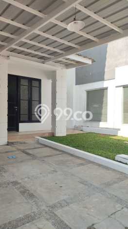 Rumah Berkualitas LT 119m² / LB 170m² di Lokasi Strategis Legenda Wisata, Jakarta Timur Rumah Berkualitas LT 119m² / LB 170m² di Lokasi Strategis Legenda Wisata, Jakarta Timur