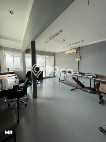 Ruko Dijual di Jakarta Selatan LT 169m2 & LB 692m2 Lokasi Terbaik! Ruko Dijual di Jakarta Selatan LT 169m2 & LB 692m2 Lokasi Terbaik!