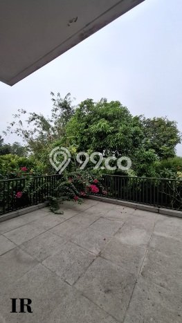 Rumah Mewah LB 500m2 Siap Huni Desain Elegan di Kota Wisata, Jakarta Timur Rumah Mewah LB 500m2 Siap Huni Desain Elegan di Kota Wisata, Jakarta Timur