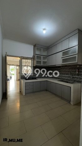 Ready to Use! Premium House LT 330m2 Desain Elegan di Kota Wisata Ready to Use! Premium House LT 330m2 Desain Elegan di Kota Wisata