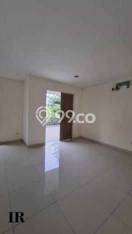 Rumah Mewah LB 500m2 Siap Huni Desain Elegan di Kota Wisata, Jakarta Timur Rumah Mewah LB 500m2 Siap Huni Desain Elegan di Kota Wisata, Jakarta Timur