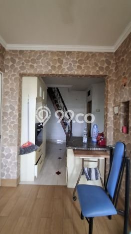 Rumah Elit Modern Tanpa Renovasi di Kota Wisata Jakarta Timur Rumah Elit Modern Tanpa Renovasi di Kota Wisata Jakarta Timur
