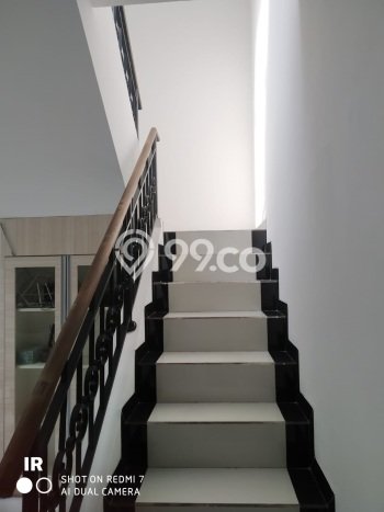 Rumah sewa siap pakai 4 KT di Kota Wisata, Bogor Rumah sewa siap pakai 4 KT di Kota Wisata, Bogor