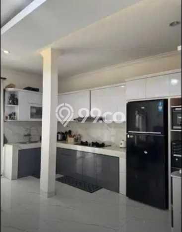 Disewakan! Rumah 4 Kamar Tidur &
3 Kamar Mandi di Kota Wisata, Jakarta Timur Disewakan! Rumah 4 Kamar Tidur &
3 Kamar Mandi di Kota Wisata, Jakarta Timur