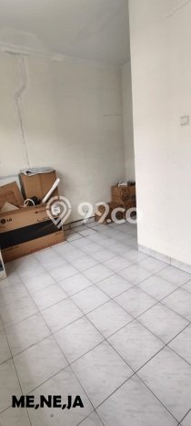 Dijual Hunian Rumah Terawat 3 KT di Cibubur, Jakarta Timur Dijual Hunian Rumah Terawat 3 KT di Cibubur, Jakarta Timur