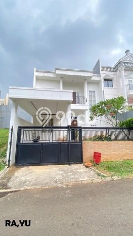 Rumah Luas Asri 4 KT Siap Pakai di Citra Grand Jakarta Timur Rumah Luas Asri 4 KT Siap Pakai di Citra Grand Jakarta Timur