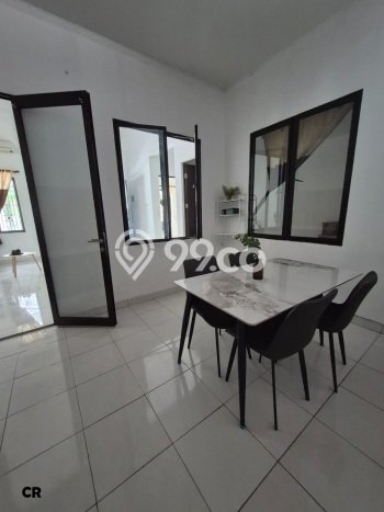 Rumah Modern 2 Kamar LT 136m2 di Legenda Wisata Rumah Modern 2 Kamar LT 136m2 di Legenda Wisata