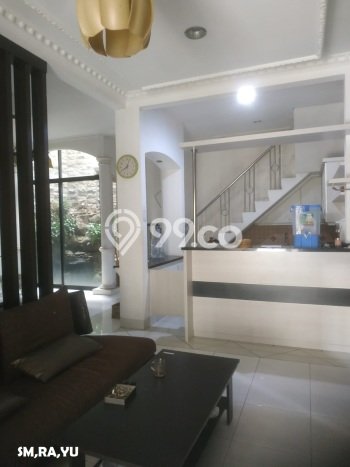 Rumah Elit LB 300m2 Siap Huni Desain Elegan di Kota Wisata, Jakarta Timur Rumah Elit LB 300m2 Siap Huni Desain Elegan di Kota Wisata, Jakarta Timur