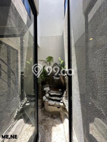 Rumah Luxury Modern Siap Huni di Cibubur Jakarta Timur Rumah Luxury Modern Siap Huni di Cibubur Jakarta Timur