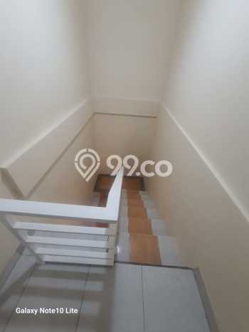 Rumah sewa siap pakai 3 KT di Citra Grand, Jakarta Timur Rumah sewa siap pakai 3 KT di Citra Grand, Jakarta Timur