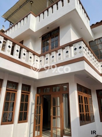 HARGA SPESIAL! Rumah Modern area , Jakarta Timur, Luas 300m2m² Bangunan 350m2m² Bisa Nego! HARGA SPESIAL! Rumah Modern area , Jakarta Timur, Luas 300m2m² Bangunan 350m2m² Bisa Nego!