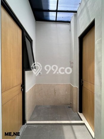 Rumah Luxury Modern Siap Huni di Cibubur Jakarta Timur Rumah Luxury Modern Siap Huni di Cibubur Jakarta Timur