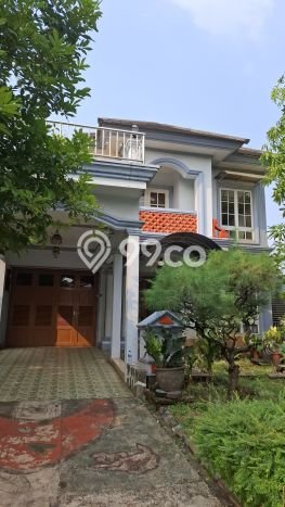Rumah Elit Modern Tanpa Renovasi di Kota Wisata Jakarta Timur Rumah Elit Modern Tanpa Renovasi di Kota Wisata Jakarta Timur