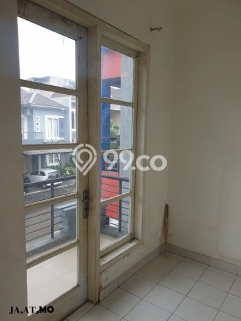 Rumah sewa siap huni 3 KT di Kota Wisata, Jakarta Timur Rumah sewa siap huni 3 KT di Kota Wisata, Jakarta Timur