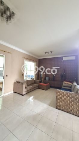 Rumah Elit Modern Tanpa Renovasi di Kota Wisata Jakarta Timur Rumah Elit Modern Tanpa Renovasi di Kota Wisata Jakarta Timur