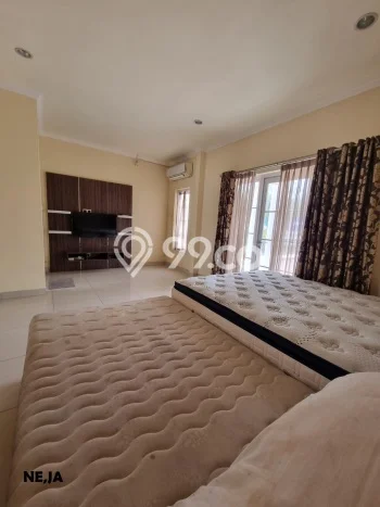 Jual Rumah Mewah Elegan Dengan View Eksklusif di Legenda Wisata, Bogor Jual Rumah Mewah Elegan Dengan View Eksklusif di Legenda Wisata, Bogor