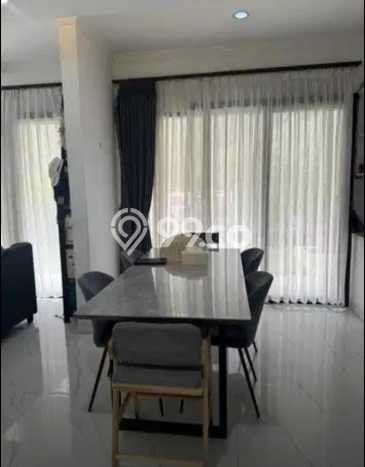 Disewakan! Rumah 4 Kamar Tidur &
3 Kamar Mandi di Kota Wisata, Jakarta Timur Disewakan! Rumah 4 Kamar Tidur &
3 Kamar Mandi di Kota Wisata, Jakarta Timur