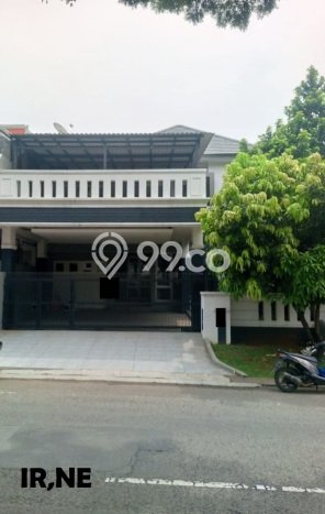 Ready to Use! Premium House LT 220m2 Desain Elegan di Kota Wisata Ready to Use! Premium House LT 220m2 Desain Elegan di Kota Wisata