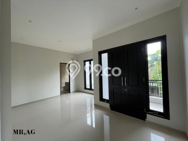 Ready to Use! Luxury House LT 394m2 Desain Modern di Cibubur Ready to Use! Luxury House LT 394m2 Desain Modern di Cibubur