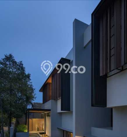 Rumah Luxury Modern Tanpa Renovasi di Kemang Jakarta Selatan Rumah Luxury Modern Tanpa Renovasi di Kemang Jakarta Selatan