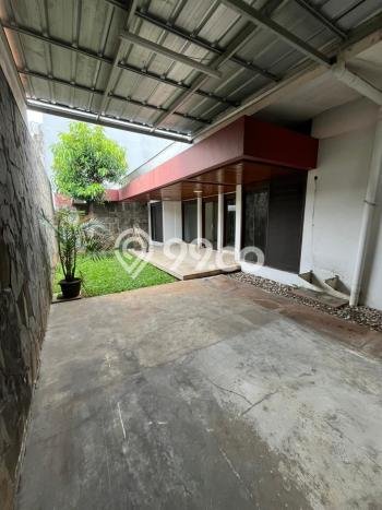 Hunian Mewah Siap Huni LT 558m2 di Kebayoran Lama, Jakarta Selatan Hunian Mewah Siap Huni LT 558m2 di Kebayoran Lama, Jakarta Selatan