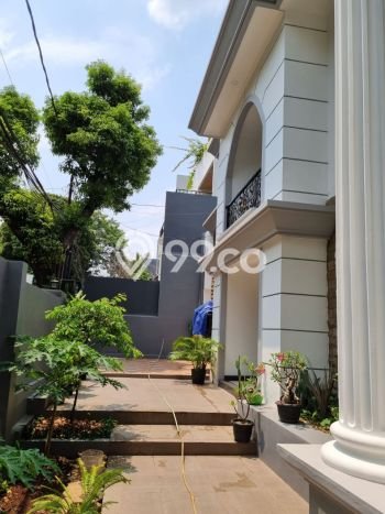 Disewakan Rumah Konsep Minimalis di Kebayoran Baru Jakarta Selatan dengan 6 Kamar Disewakan Rumah Konsep Minimalis di Kebayoran Baru Jakarta Selatan dengan 6 Kamar