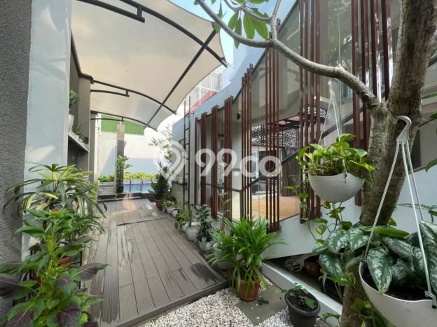 Rumah Eksklusif Siap Huni LT 530m2 di Tebet, Jakarta Selatan Rumah Eksklusif Siap Huni LT 530m2 di Tebet, Jakarta Selatan