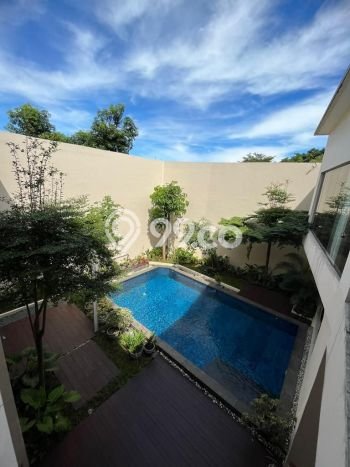 Rumah Luxury Modern Siap Huni di Kemang Jakarta Selatan Rumah Luxury Modern Siap Huni di Kemang Jakarta Selatan