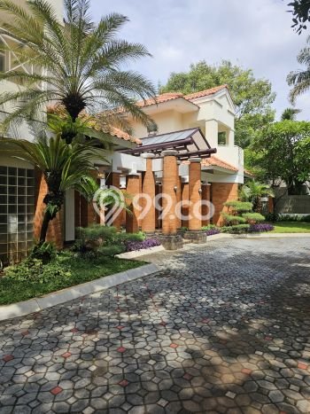 Ready to Use! Luxury House LT 1493m2 Desain Modern di Pondok Indah Ready to Use! Luxury House LT 1493m2 Desain Modern di Pondok Indah