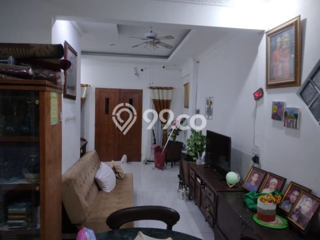 Rumah Elit Modern Tanpa Renovasi di Lebak Bulus Jakarta Selatan Rumah Elit Modern Tanpa Renovasi di Lebak Bulus Jakarta Selatan