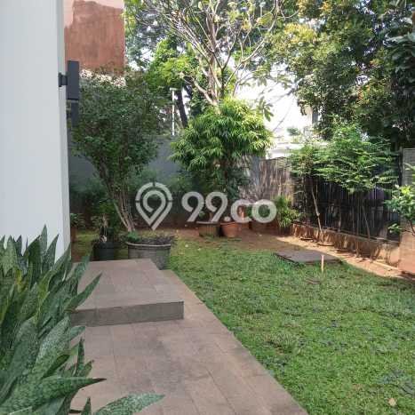 Siap Huni Rumah Mewah 4 Kamar di Kebayoran Baru Dekat ke Mana Saja Siap Huni Rumah Mewah 4 Kamar di Kebayoran Baru Dekat ke Mana Saja