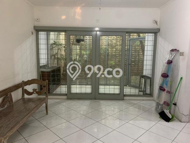Rumah Luxury Modern Tanpa Renovasi di Pondok Indah Jakarta Selatan Rumah Luxury Modern Tanpa Renovasi di Pondok Indah Jakarta Selatan