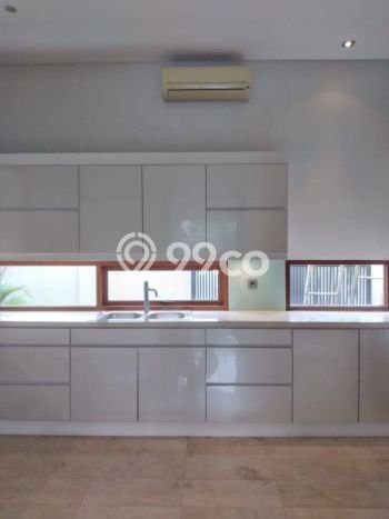 For Sale! Luxury House LT 468m2 Desain Modern di Kemang For Sale! Luxury House LT 468m2 Desain Modern di Kemang