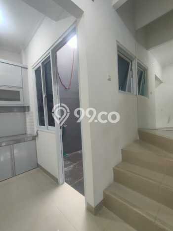 Rumah Modern Cantik 2 KT Bisa Langsung Pindah di Cilandak Rumah Modern Cantik 2 KT Bisa Langsung Pindah di Cilandak