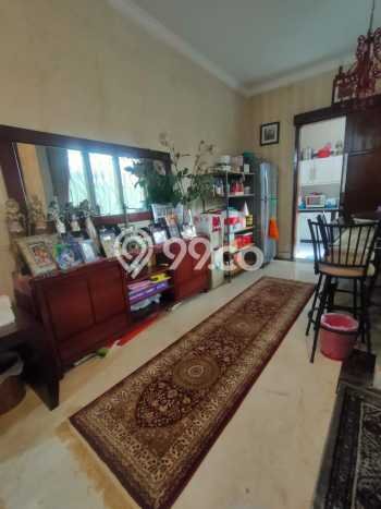 Hunian Mewah LB 200m2 Siap Pakai Desain Elegan di Pejaten, Jakarta Selatan Hunian Mewah LB 200m2 Siap Pakai Desain Elegan di Pejaten, Jakarta Selatan