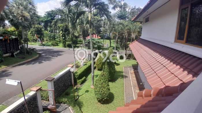 Rumah sewa siap pakai 3 KT di Pondok Indah, Jakarta Selatan Rumah sewa siap pakai 3 KT di Pondok Indah, Jakarta Selatan