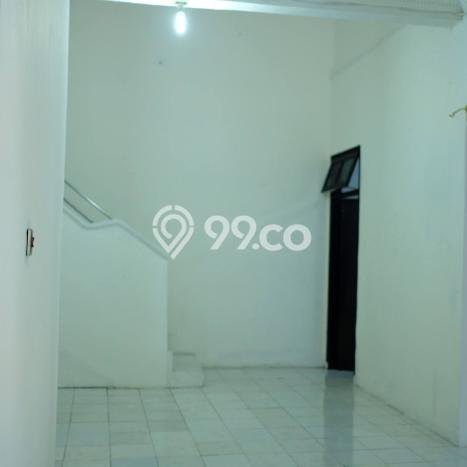 SPECIAL OFFER! Rumah di Pasar Minggu, 3 KM, Area Asri, LT 160m2m² Bangunan 200m2m² SPECIAL OFFER! Rumah di Pasar Minggu, 3 KM, Area Asri, LT 160m2m² Bangunan 200m2m²